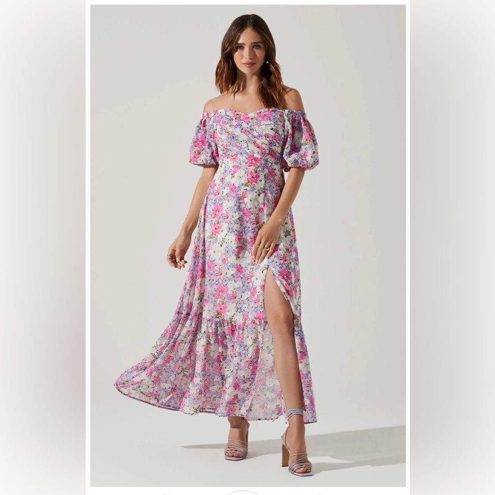 ASTR The Label Valora Off Shoulder Floral Maxi Dress